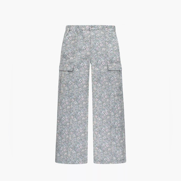 Levi's Other - Levi’s HIGH RISE BAGGY CARGO PANTS BIG GIRLS size 10